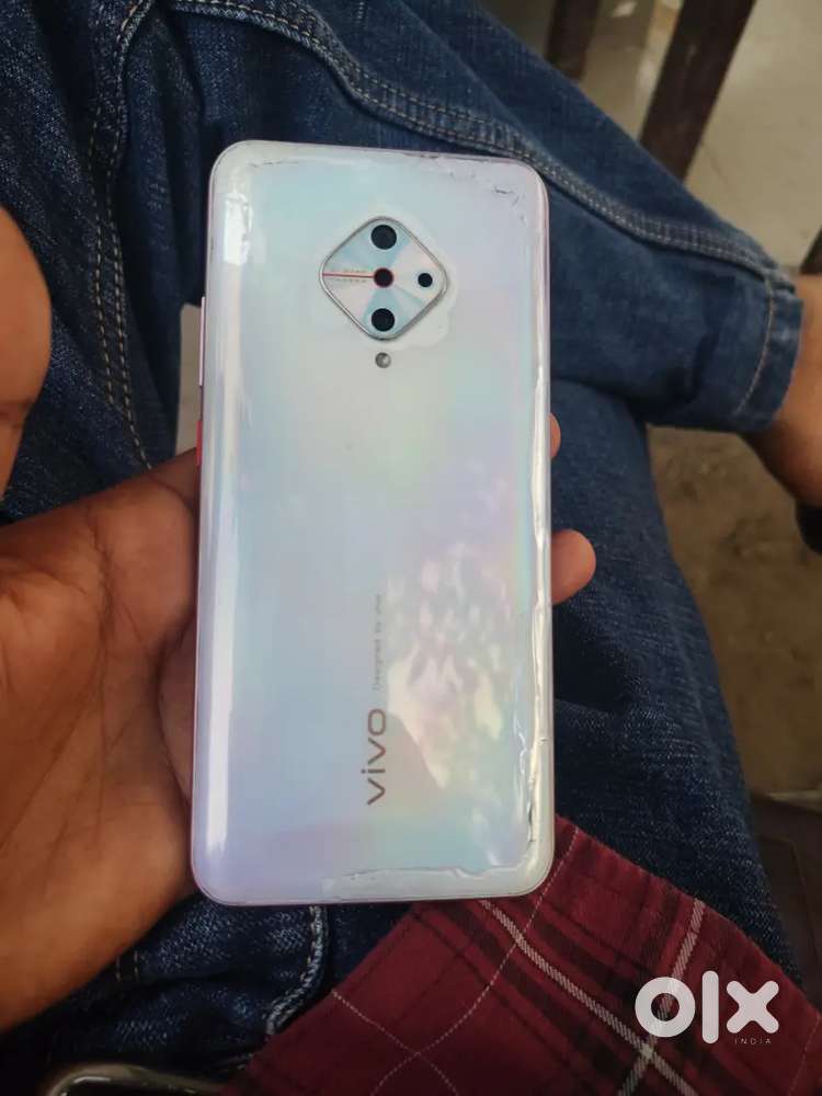 Vivo s1 pro 8-128 gb with chrgr