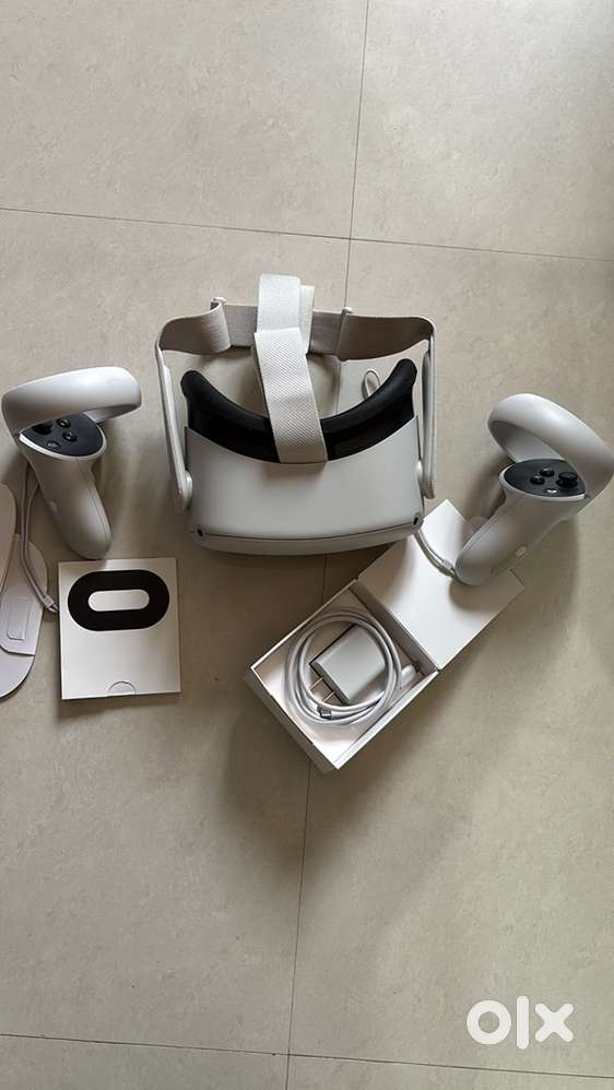 Meta Oculus Quest 2 VR Headset 128 GB storage