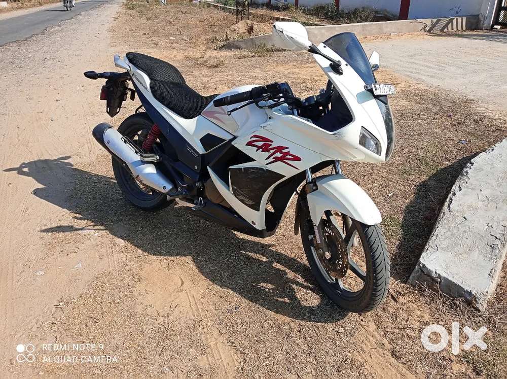 HERO KARIZMA ZMR 2015 Model