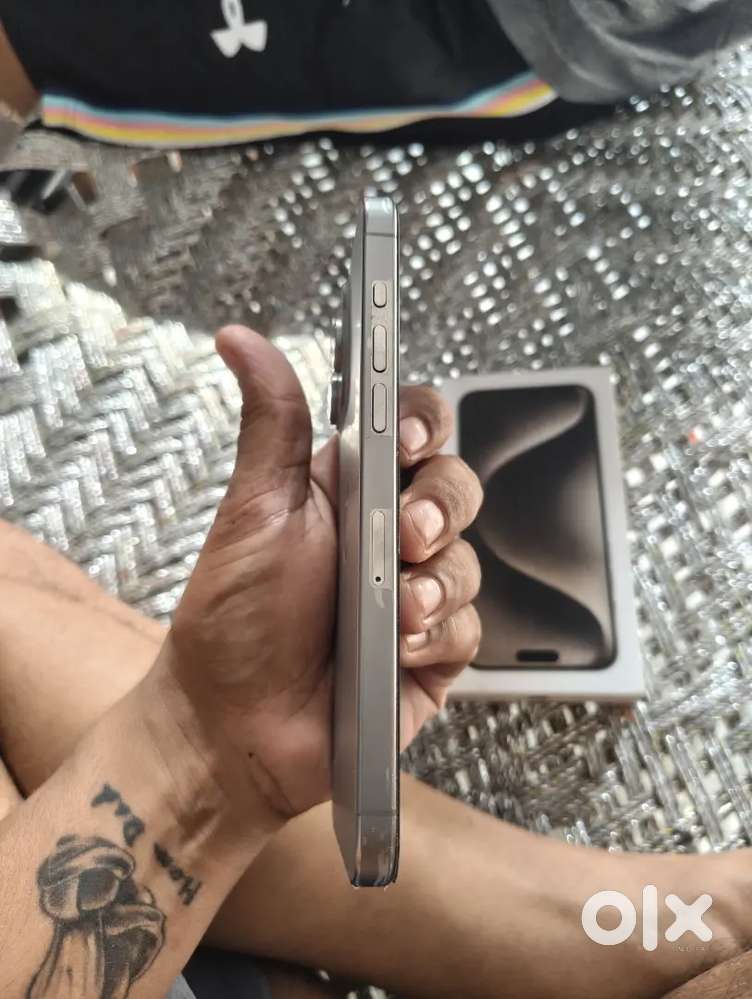 Selling my iphone 15 pro max 256 gb mint condition
