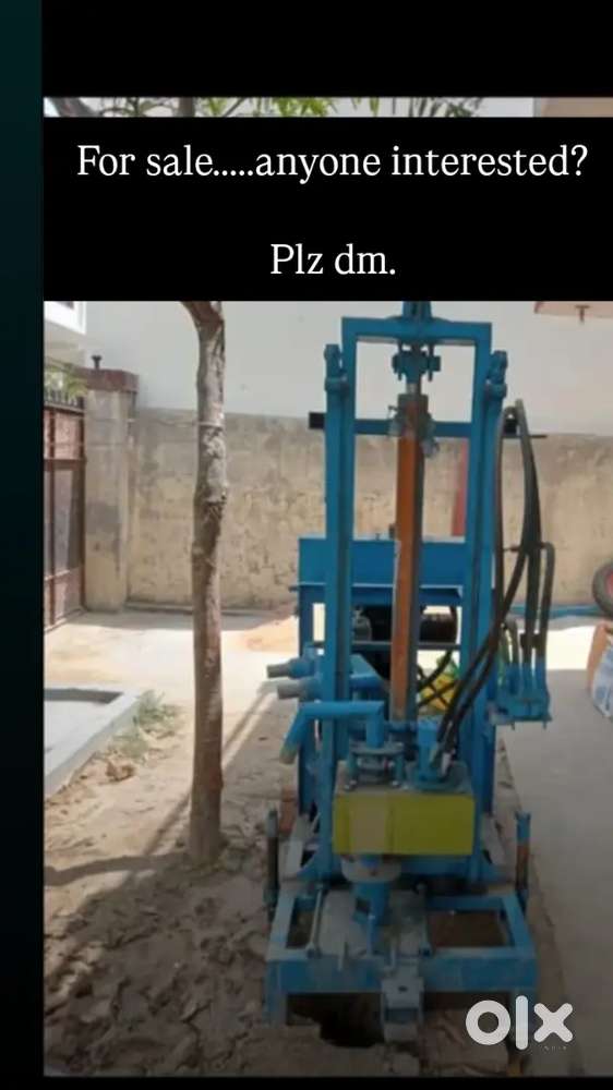 SemiAutomatic borewell machine