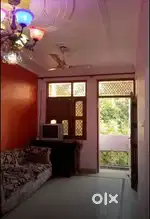 Available Prime location house/Villa/ jad ( Land to roof)  75 gaj+