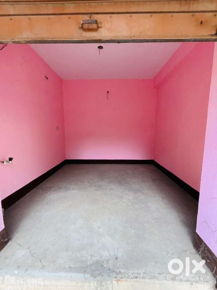 Shop available for rent