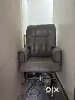 Boss chair recliner