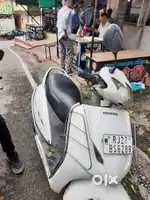 Honda Activa , no problem little body damage