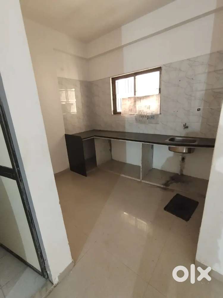 2 bhk unfur 2 nd floor flat for sell at Vadsar Near chhaya party plot