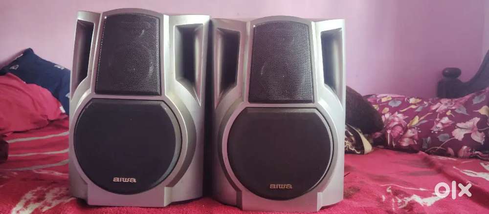 Aiwa speakers
