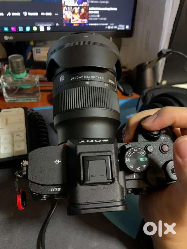 SONY ALPHA A7 IV(a7IV)fullframe mirrorless camera - available for rent