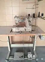 Folding knitting machine