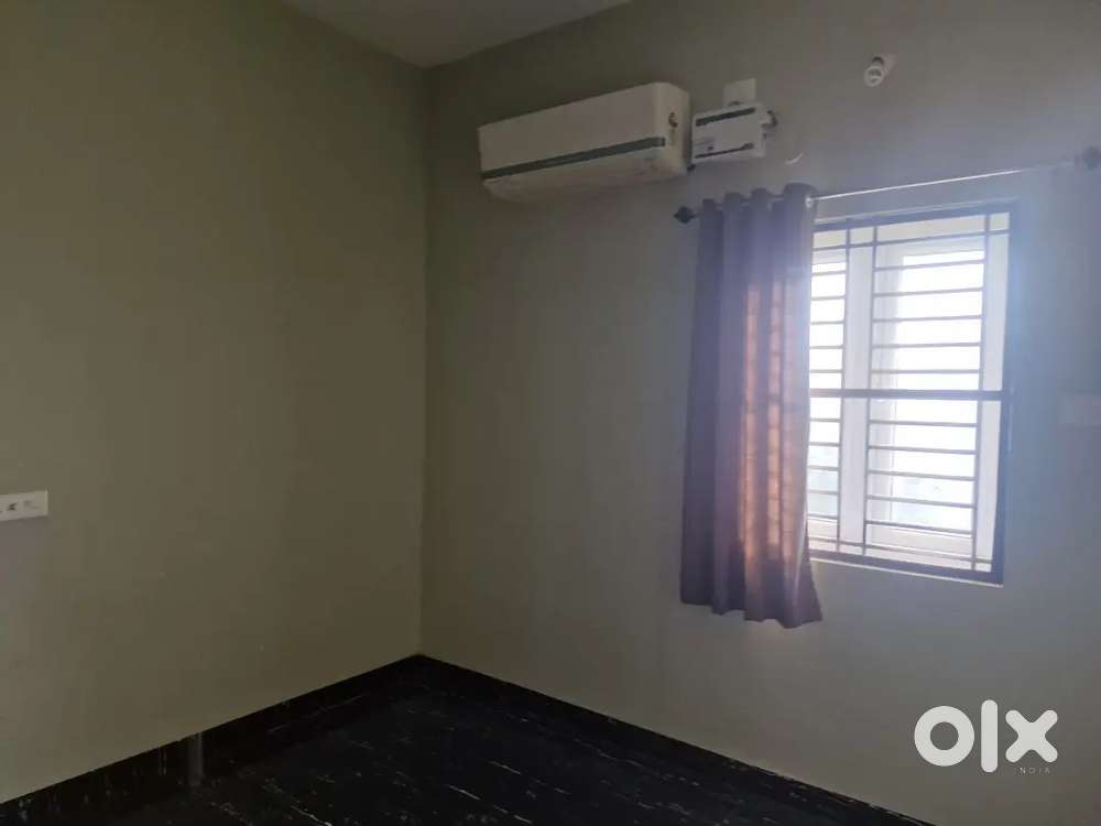 3 BEDROOM INDIVIDUAL HOUSE FOR LEASE in IYERBUNGLOW
