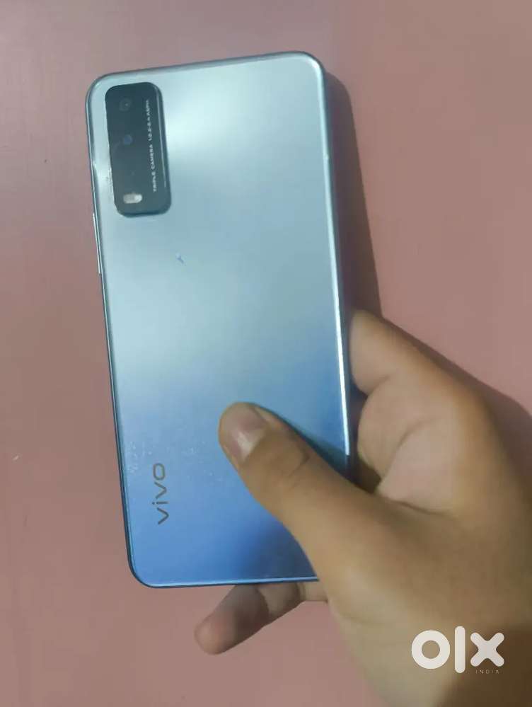 Vivo y20, 64GB storage ,4 GB RAM , Snapdragon processor