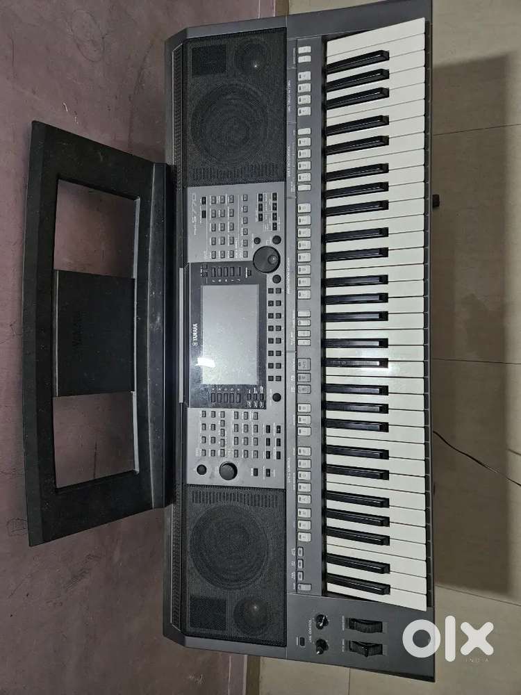 Yamaha PSR- S770