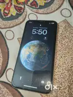 I phone 11 128gb only back panel crack  face id on true tone on