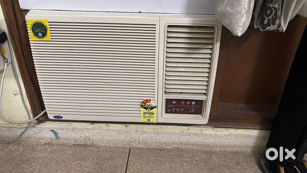 Wndow Carrier Ac 1 ton and 1.5 ton for sale.