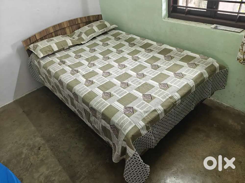 6*4 bed with storage
