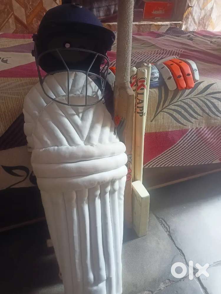 Cricket ket for sale 2000 which include bat +leg pad