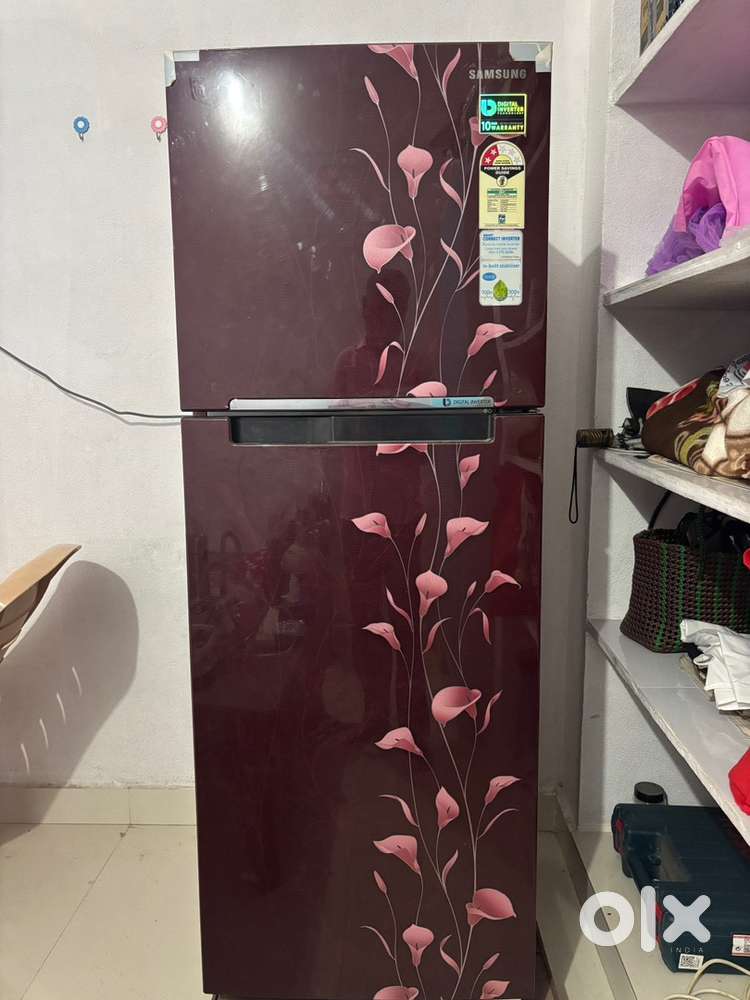 SAMSUNG REFRIGERATOR (fridge)