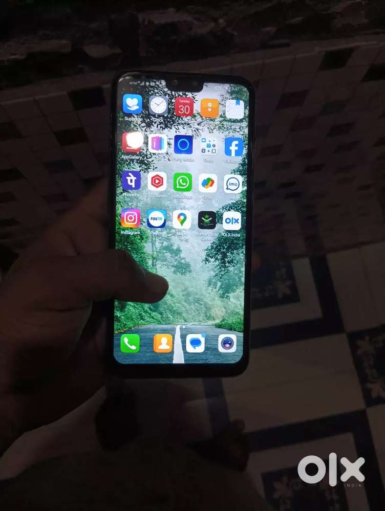 Huawei y9 (2019) ram 4 /64 intranal
