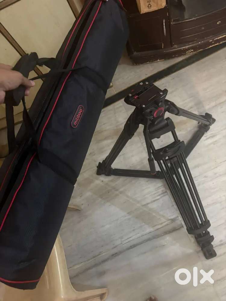 Miliboo Tripod and G4 wireless Mic set