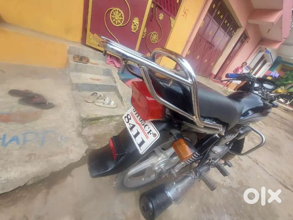 I'm sell my awesome splendor plus BS-4 engine sound is so smooth