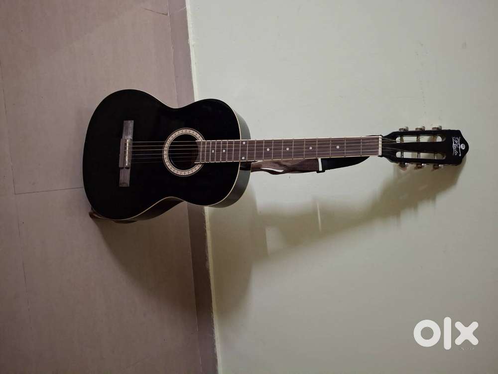 Pluto 6-String Acoustic Guitar – Great Condition ,Hardly Used