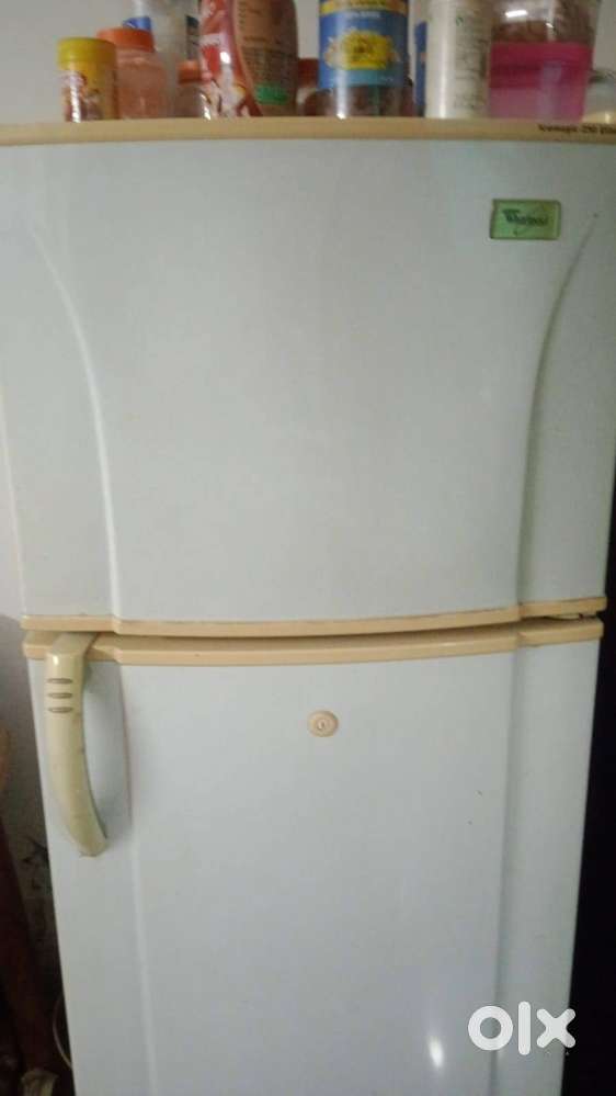 Double Door Whirlpool Fridge 250 Ltr Ice Magic