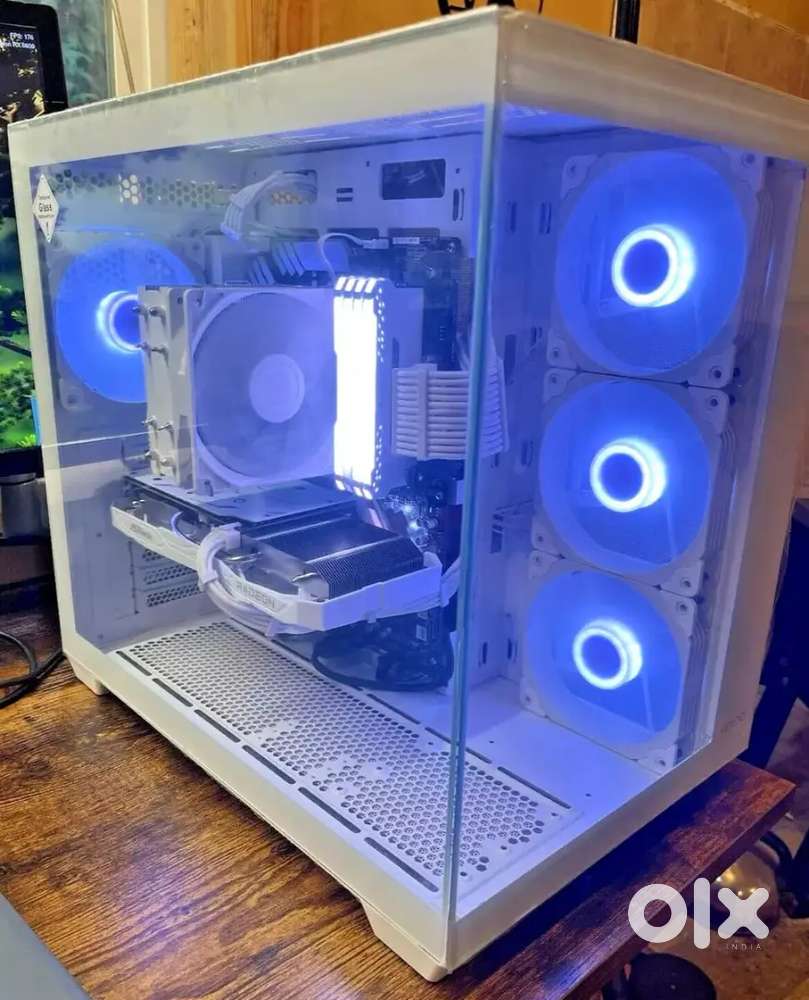 REE SHIPPING* Custom Gaming PC White - Ryzen 5, RX6600, 32GB Ram, RGB