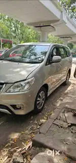 Toyota Innova 2015
