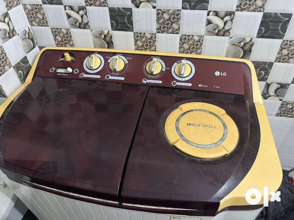 LG Semi automatic wash machine