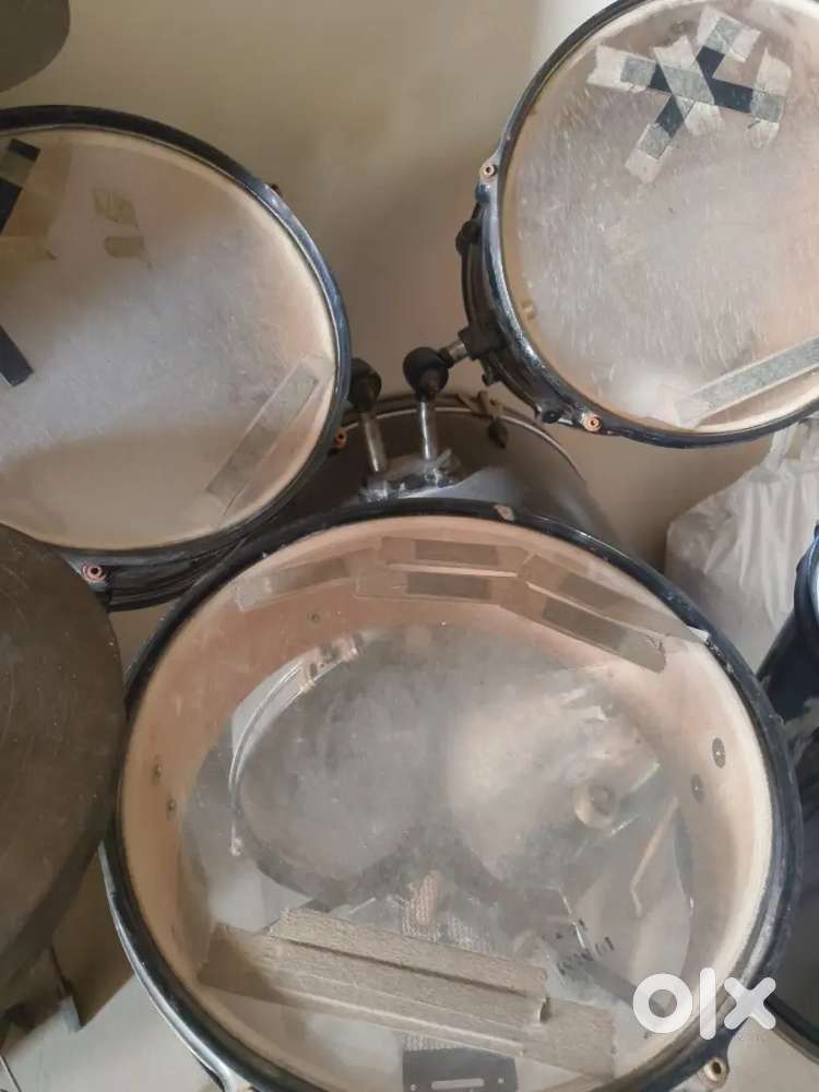 5 set drum kit with ride