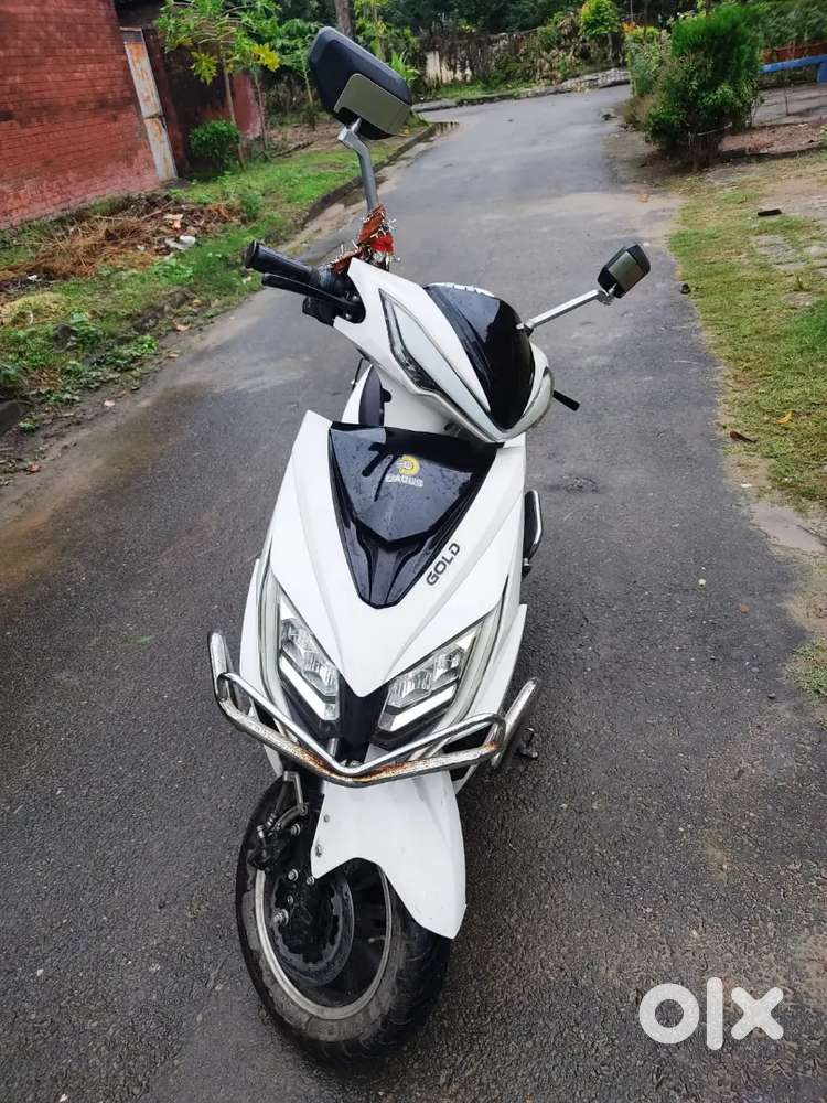 New electric 4 months old and good condition for sale