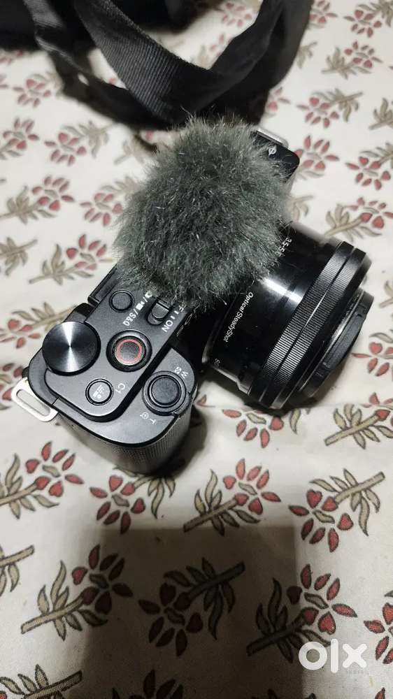 Sony zv-e10 7 month old brand new hai use nhi hota