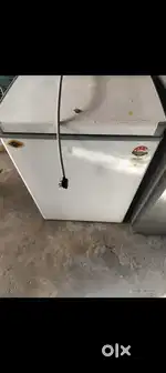 Western deep fridge 100 Ltr 2025 model 3 month old only