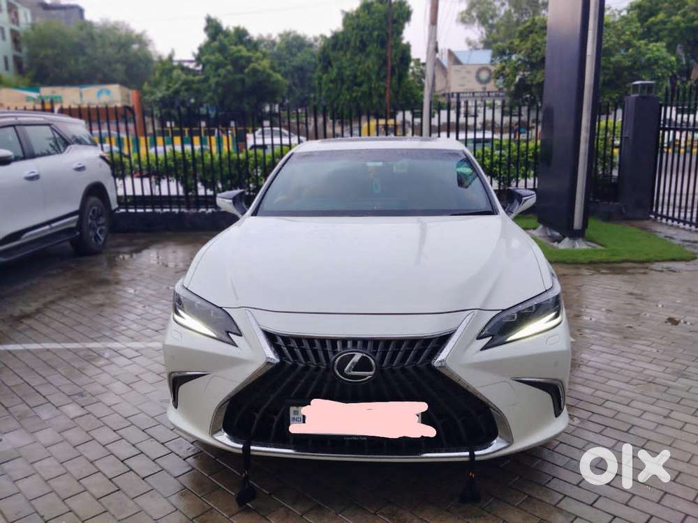 Lexus ES 300h Luxury, 2023, Petrol