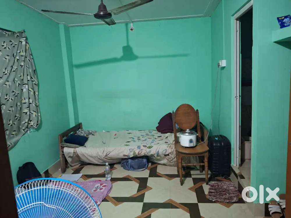 Few Single Room Available for Rent At Wireless For Boys