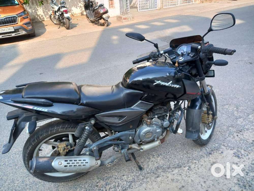 Pulsar 180cc - 2018- Black