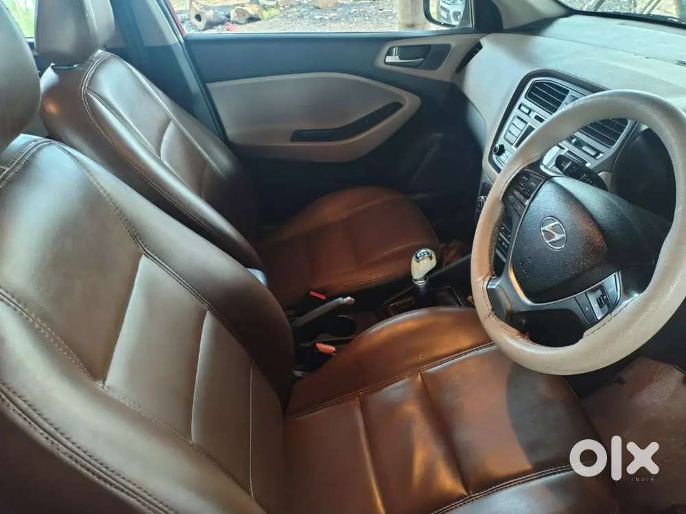 Hyundai i20 2015 Petrol 75300 Km Driven