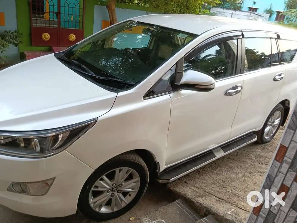 Innova crysta z-model