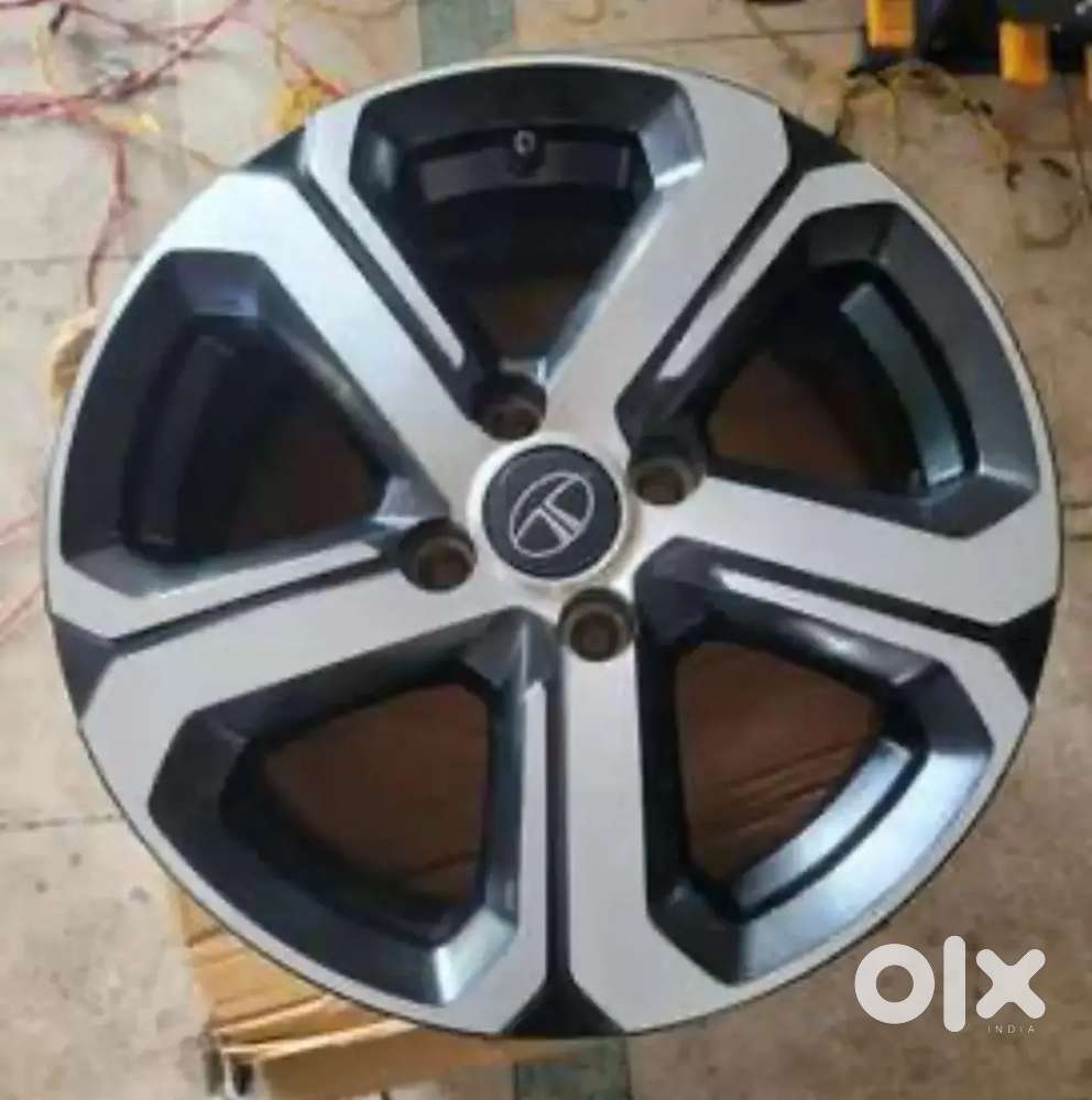 Nexon alloy wheel 16 inch