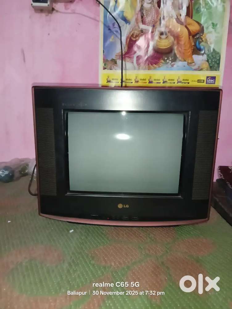 LG FLAT MODEL COLOUR TV