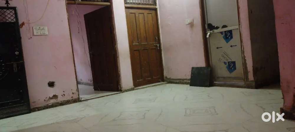 Room/ flat available for rent