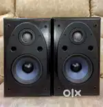 POLK AUDIO BOOK SELF SPEAKERS