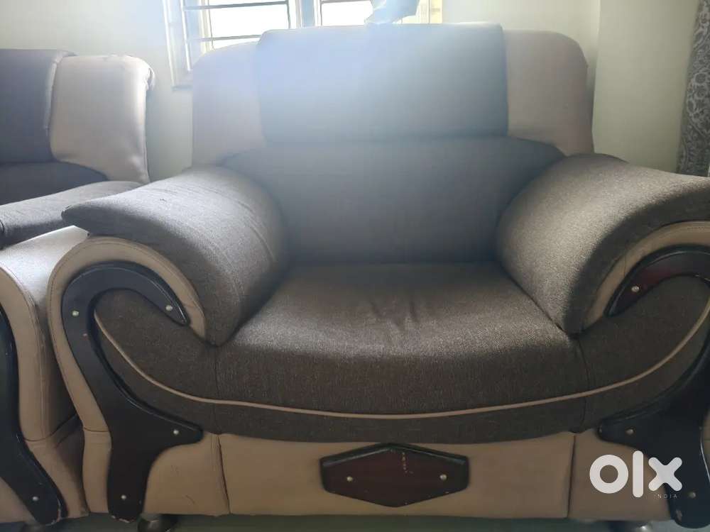3 years old 5 seate sofa Set