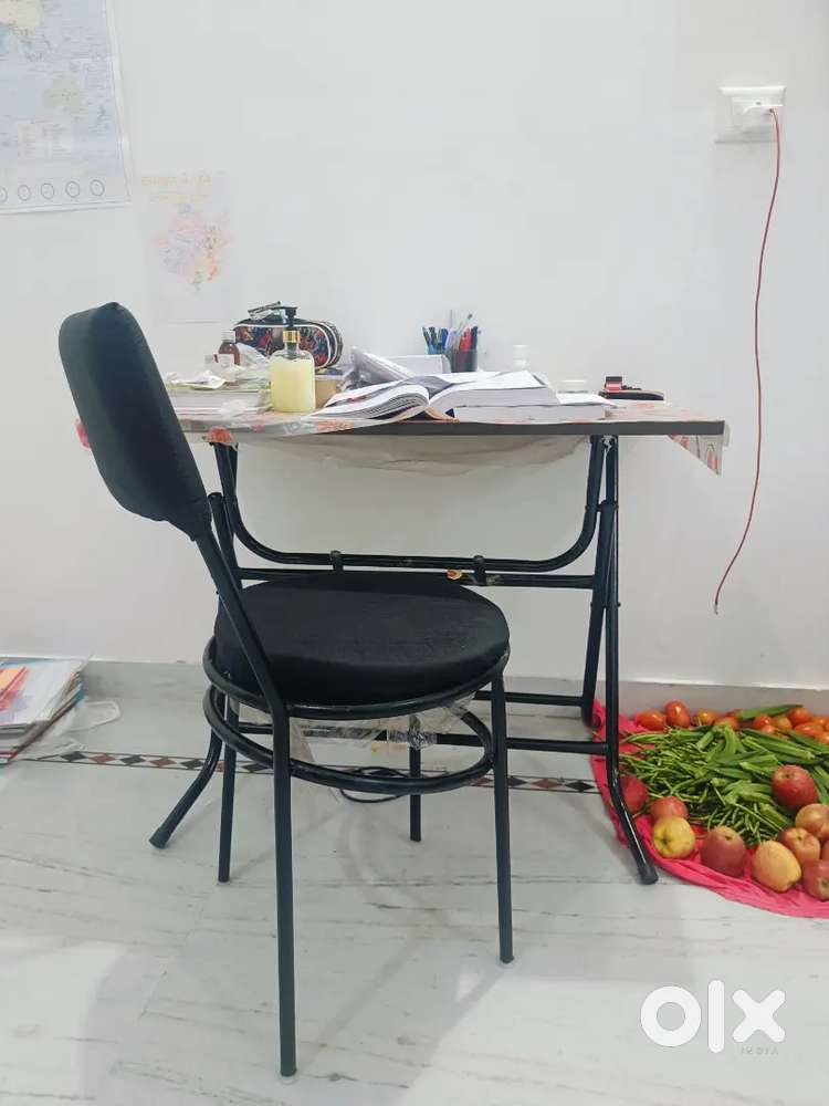 Foldable table and chair