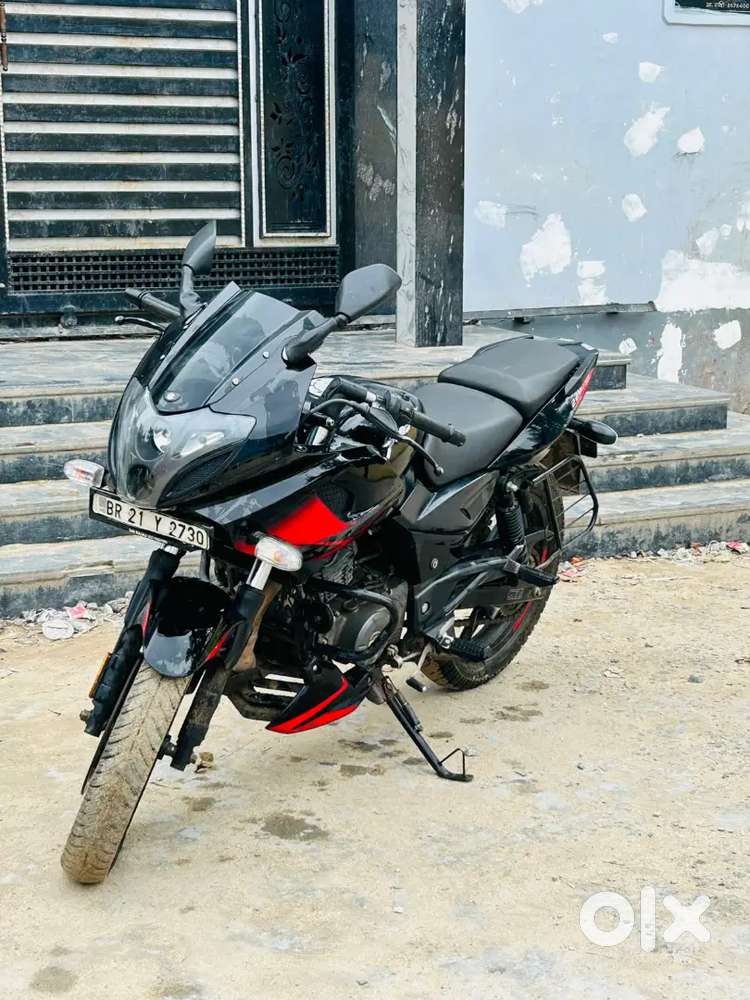 Very good condition no scratch ed dum new condition me hai