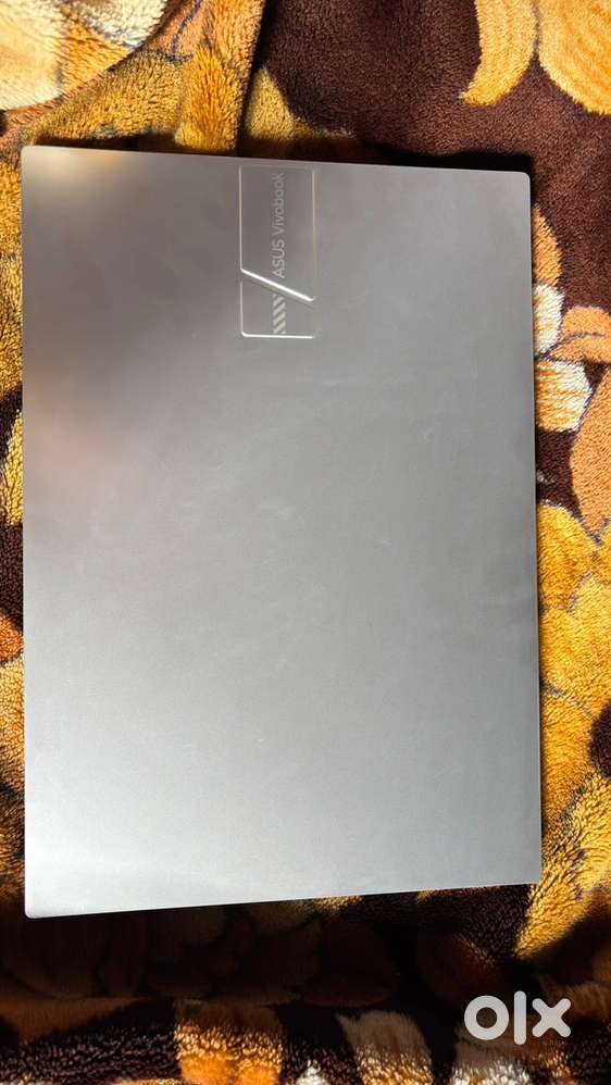 Asus Vivobook 16