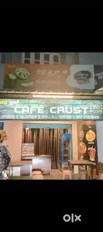Cafe crust