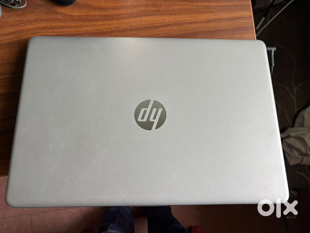 HP laptop 11th gen i5 8gb RAM 1 TB ROM 2.4GHz
