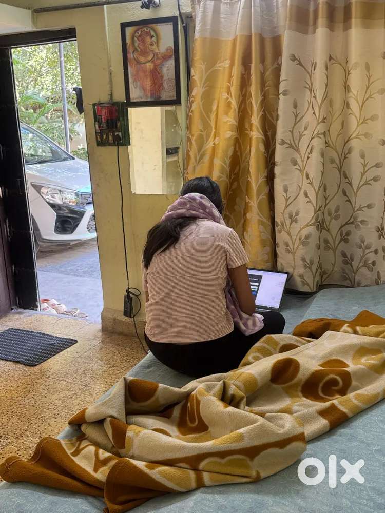 Urgently looking for a 1 female flatmate