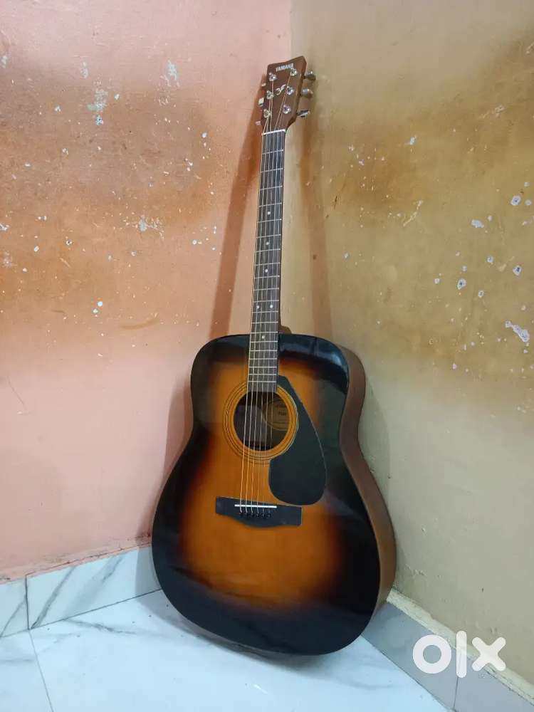 Yamaha F280TBS Guitar